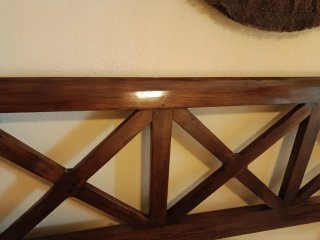 Cabecero de madera estilo rústico