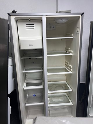 Nevera Whirlpool Side by Side para uso o recambios
