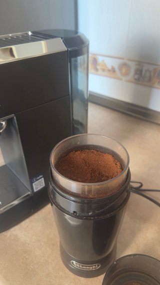 Cafetera DeLonghi Dedica