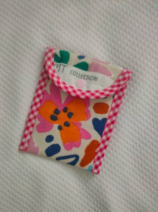 Estuche Guardatijeras y Buscatijeras-alfiletero