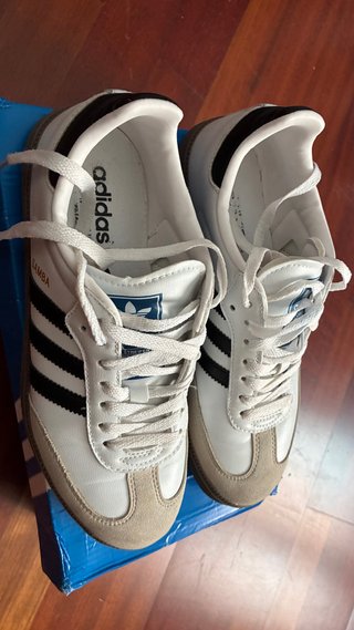Zapatillas Adidas Samba Blancas y Beige
