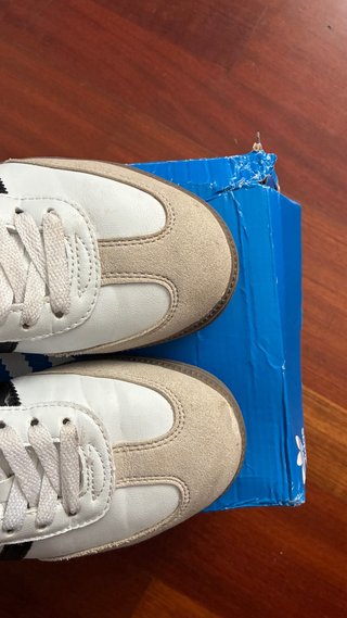 Zapatillas Adidas Samba Blancas y Beige