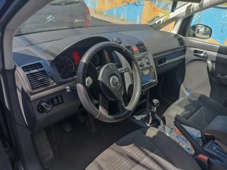 Volkswagen Touran  2005