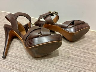 Sandalias Zara Stiletto Piel Marrón Talla 39