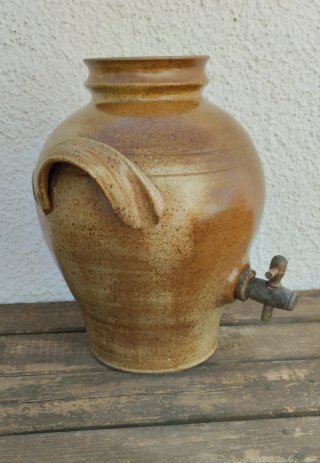 Vasija/ Vinagrera  Antigua Francesa, con grifo