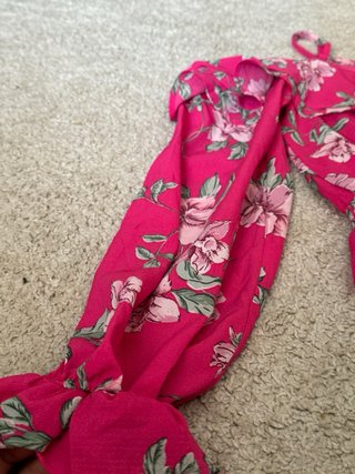 Top floral hombros descubiertos talla S