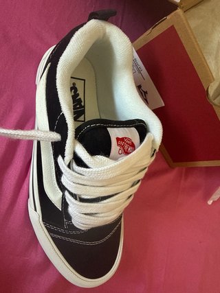 Vans Knu Skool Negras y Blancas