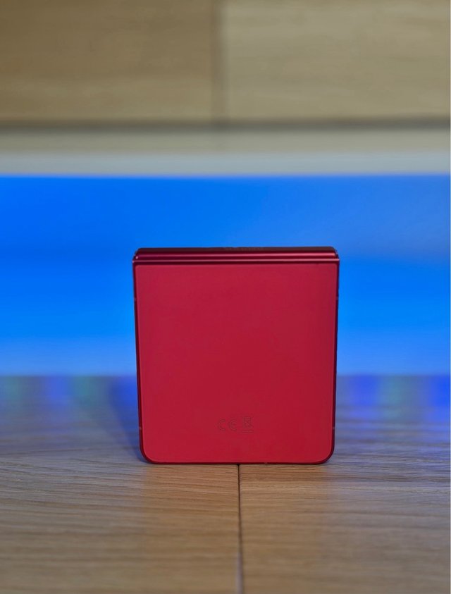 Samsung Galaxy Z Flip 7 | 100% Batería
