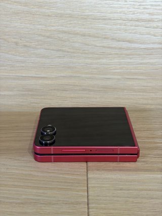 Samsung Galaxy Z Flip 7 | 100% Batería