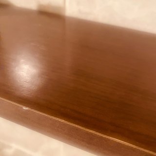 Baldas de madera marrones