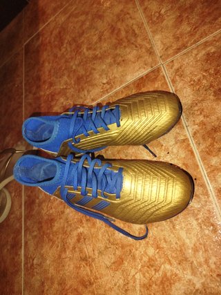 Zapatillas Adidas Predator Futbol Doradas y Azules