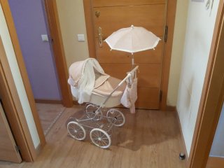 Carro de muñecas reborn Arias.