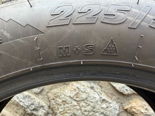 Neumáticos Invierno 225/55 R18 102V