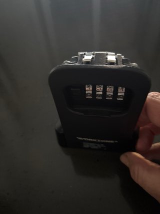 Caja de seguridad WORKZONE con combinación