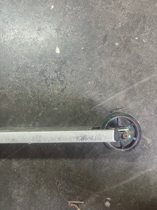 Patinete NKD Plata y Negro