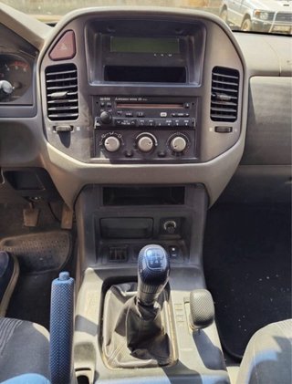 Mitsubishi Montero 2006