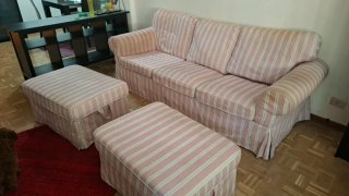 Sofá y 2 Pufs Baúl Rayas Rojas y Blancas