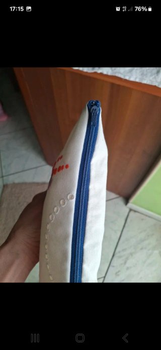Pochette artigianale ricamata a mano
