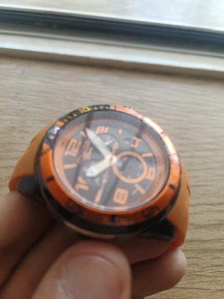 Reloj Mulco Fondo Wh Negro Naranja