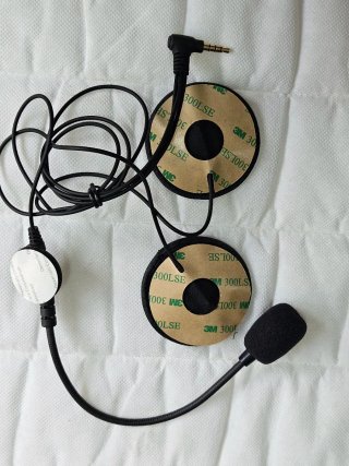 Micrófono y altavoces intercomunicador casco moto