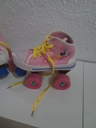 Patines 4 Ruedas Minnie Mouse Talla 28