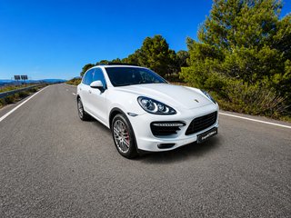 PORSCHE CAYENNE TURBO 4.8 V8 Tiptronic S 500cv.