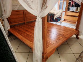 Exclusiva Cama Balinesa de teca maciza  y dosel