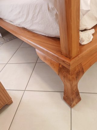Exclusiva Cama Balinesa de teca maciza  y dosel