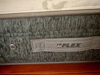 Exclusiva Cama Balinesa de teca maciza  y dosel
