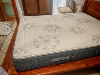 Exclusiva Cama Balinesa de teca maciza  y dosel