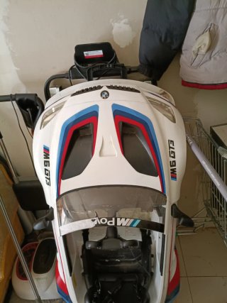 Coche BMW M6 GT3 para niños