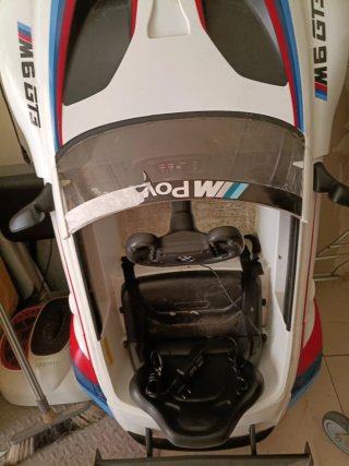 Coche BMW M6 GT3 para niños