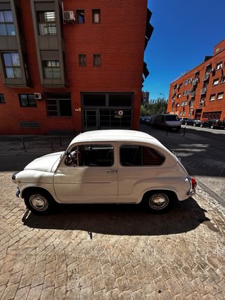 SEAT 600E 1980