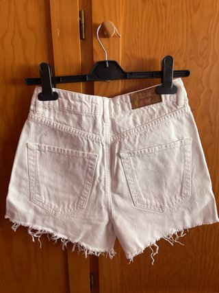 Shorts vaqueros blancos Stradivarius Talla 34