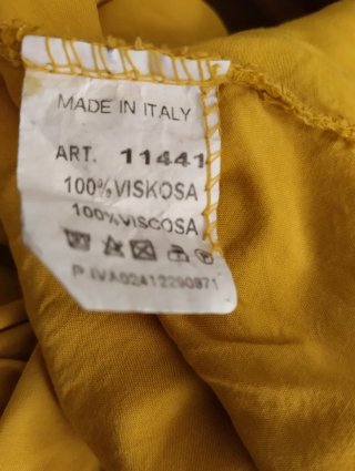 Vestido amarillo largo botones