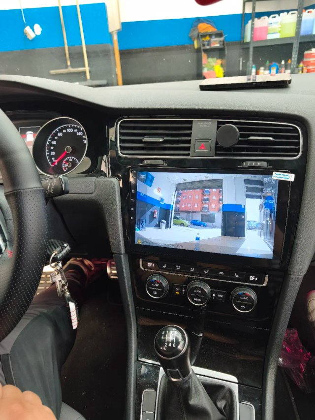 Pantalla Android VW Golf