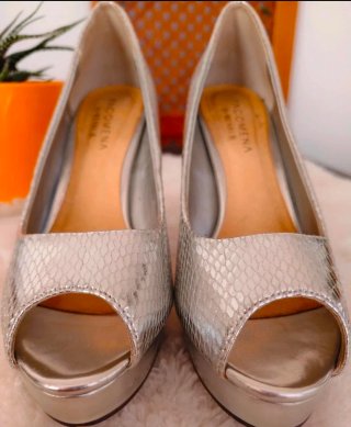 Lote de 2 Tacones Talla 36 Negro y Plateado