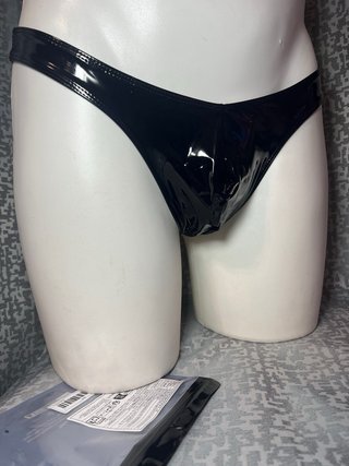 Calzoncillo Tanga Negro Vinilo