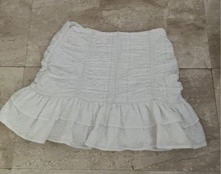 Falda mini Zara volantes blanca Talla S