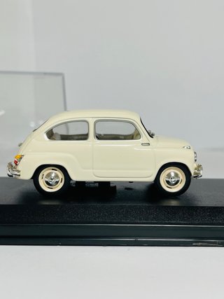 Seat 600 (1957) Escala 1/43