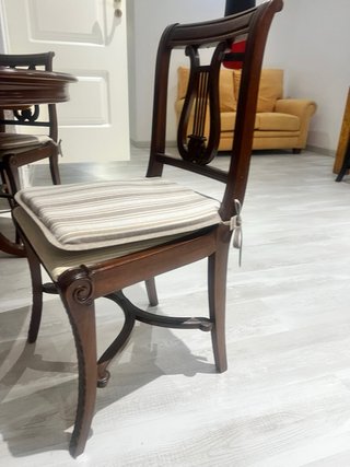 Mesa comedor ovalada con 6 sillas