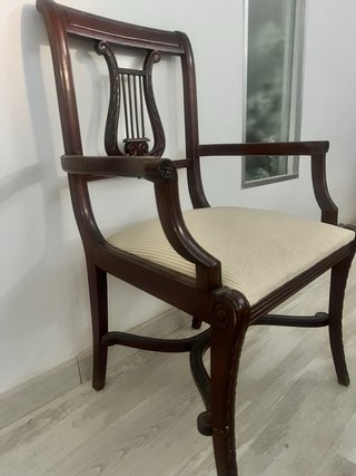 Mesa comedor ovalada con 6 sillas