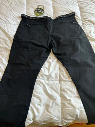 Pantalón de montaña SPHERE repelente agua T.52