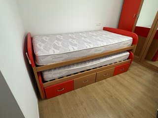 Cama nido con cajones madera y roja