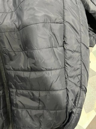 Chaqueta Under Armour Negra con Capucha
