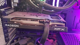 Tarjeta gráfica XFX RX 6600 SWFT 210 8GB