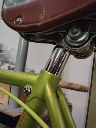 Sella bici tipo Selle Italia marrone