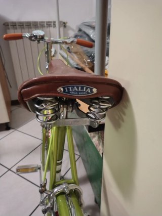 Sella bici tipo Selle Italia marrone