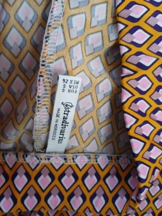 Pantalones acampanados elásticos estampados