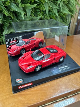 Scalextric Enzo Ferrari HotWheels EDICION ESPECIAL